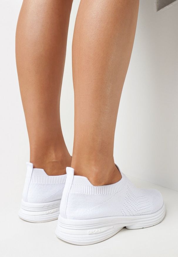 Born2be - Białe Płaskie Buty Sportowe z Elastyczną Cholewką przed Kostkę Atale. Wysokość cholewki: przed kostkę. Zapięcie: bez zapięcia. Kolor: biały. Szerokość cholewki: normalna. Sezon: lato, wiosna