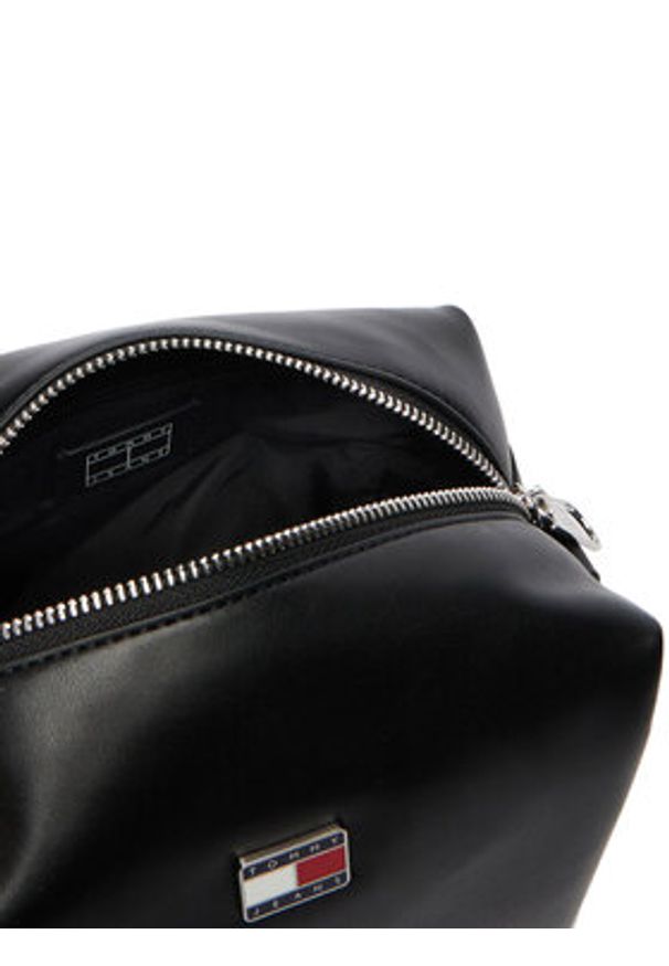 Tommy Jeans Torebka Tjw City Charm Camera Bag AW0AW18456 Czarny. Kolor: czarny. Materiał: skórzane