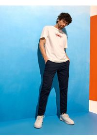 Sinsay - Spodnie cargo jogger - granatowy. Kolor: niebieski