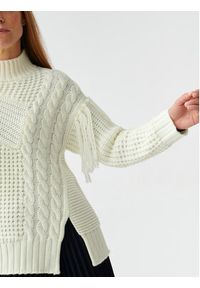 Tatuum Sweter Frimi T2319.095 Écru Oversize. Materiał: wełna