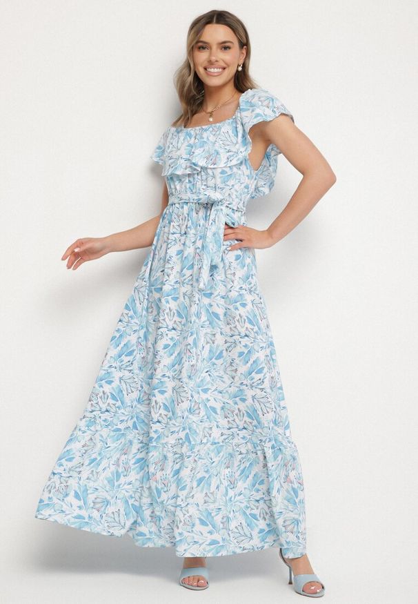 Born2be - Niebieska Sukienka Hiszpanka z Bawełną w Kwiaty Mreova. Okazja: na co dzień. Typ kołnierza: dekolt hiszpanka. Kolor: niebieski. Materiał: bawełna. Wzór: kwiaty. Styl: klasyczny, casual, elegancki