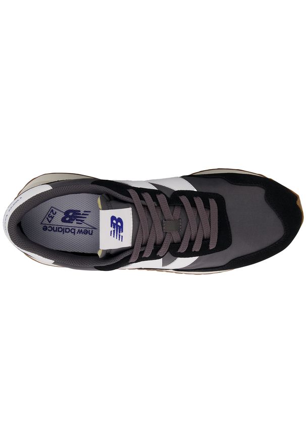 Buty New Balance MS237GA – czarne. Okazja: na co dzień. Kolor: czarny. Materiał: guma, zamsz, skóra, materiał. Szerokość cholewki: normalna