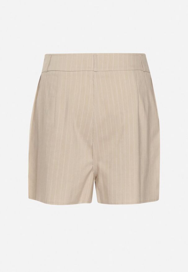 Born2be - Beżowe Szorty z Wysokim Stanem Zapinane na Suwak Tiamarelli. Okazja: na co dzień. Stan: podwyższony. Kolor: beżowy. Materiał: materiał. Wzór: aplikacja. Styl: casual, elegancki, klasyczny