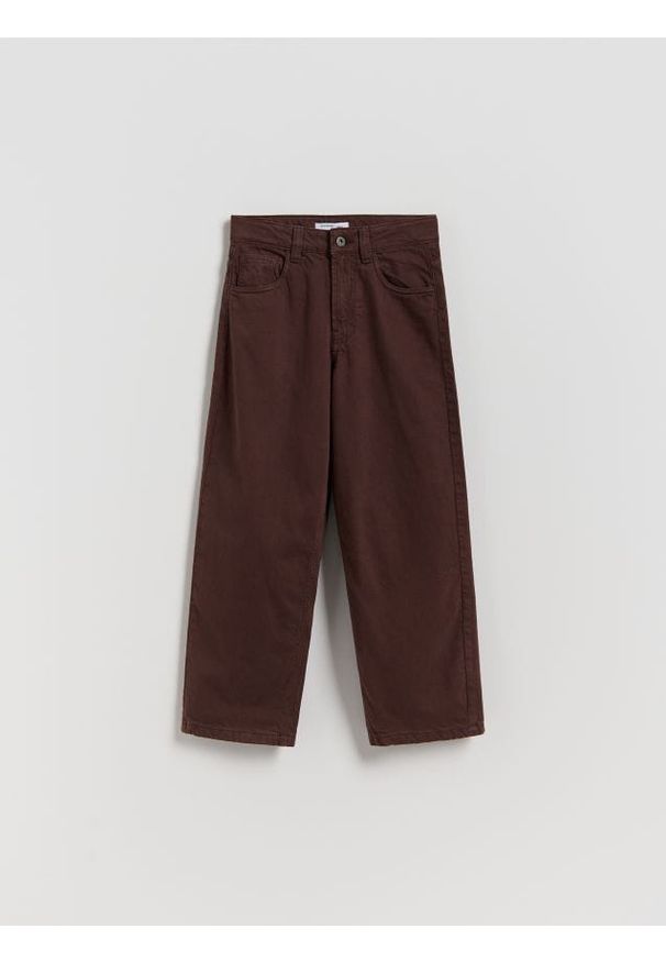 Reserved - Jeansy relaxed fit - brązowy. Kolor: brązowy