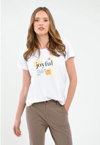 Volcano - T-shirt z nadrukiem T-JOYFULL. Kolekcja: plus size. Kolor: biały. Materiał: bawełna, elastan, materiał, skóra. Długość rękawa: krótki rękaw. Długość: krótkie. Wzór: nadruk. Styl: klasyczny
