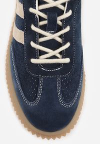 Renee - Granatowe Sneakersy Typu Tenisówki z Zamszu Naturalnego Ozdobione Paskami Tarinella. Okazja: na co dzień. Zapięcie: pasek. Kolor: niebieski. Materiał: zamsz. Wzór: aplikacja #2
