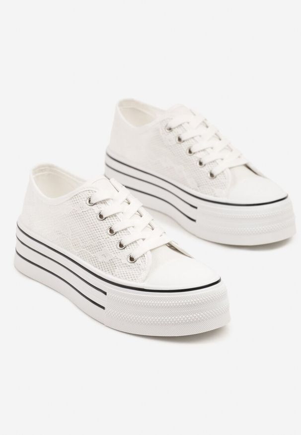 Renee - Białe Koronkowe Trampki Vices na Podwójnej Podeszwie Telosira. Okazja: na co dzień. Kolor: biały. Materiał: koronka. Szerokość cholewki: normalna. Styl: elegancki, casual