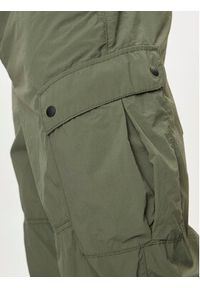 GAP - Gap Spodnie materiałowe 487058-01 Zielony Relaxed Fit. Kolor: zielony. Materiał: syntetyk #5