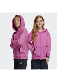 Adidas - Dziecięca kurtka dresowa z kapturem i zamkiem błyskawicznym adidas All SZN. Typ kołnierza: kaptur. Kolor: czarny, różowy, wielokolorowy. Materiał: dresówka. Sport: joga i pilates
