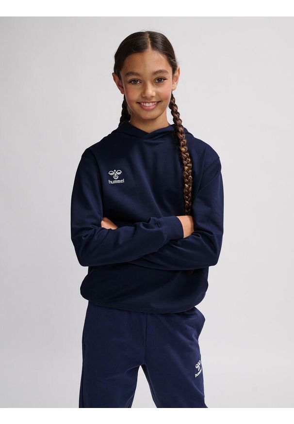Bluza z kapturem dla dzieci Hummel Go 2.0. Typ kołnierza: kaptur. Kolor: niebieski. Sport: joga i pilates