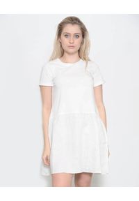 Deha - DEHA - Biała mini sukienka z lnu. Kolor: biały. Materiał: len. Sezon: lato, wiosna. Długość: mini