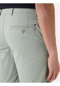TOMMY HILFIGER - Tommy Hilfiger Szorty materiałowe Denton 9.5 MW0MW42351 Zielony Slim Fit. Kolor: zielony. Materiał: bawełna #5