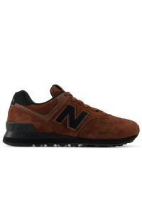 Buty New Balance U574LEB - brązowe. Kolor: brązowy. Materiał: guma, materiał, skóra, syntetyk. Szerokość cholewki: normalna. Model: New Balance 574