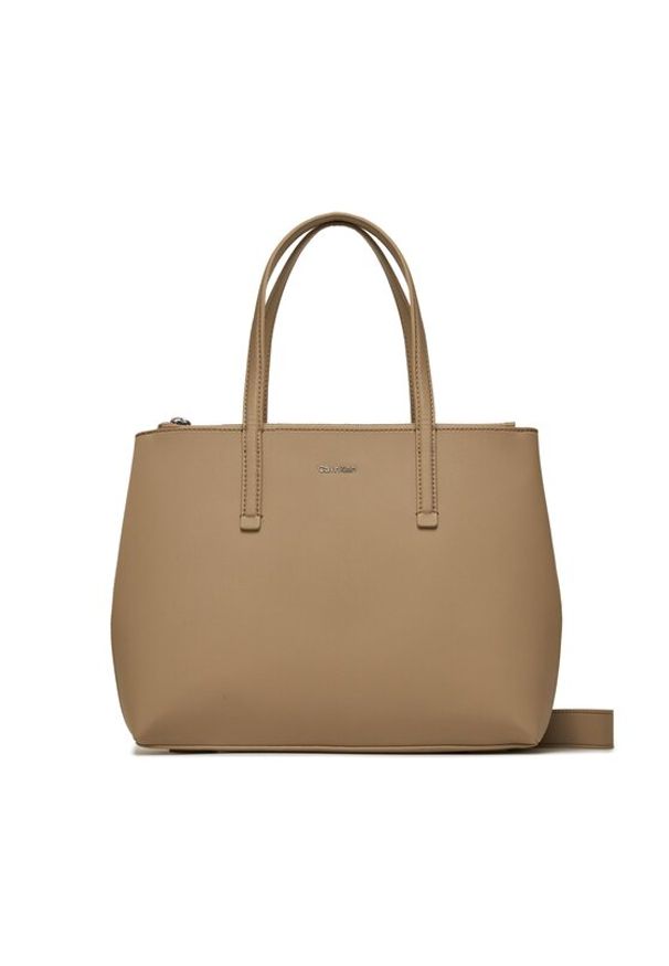 Calvin Klein Torebka Ck Must Tote Md K60K611441 Beżowy. Kolor: beżowy. Materiał: skórzane