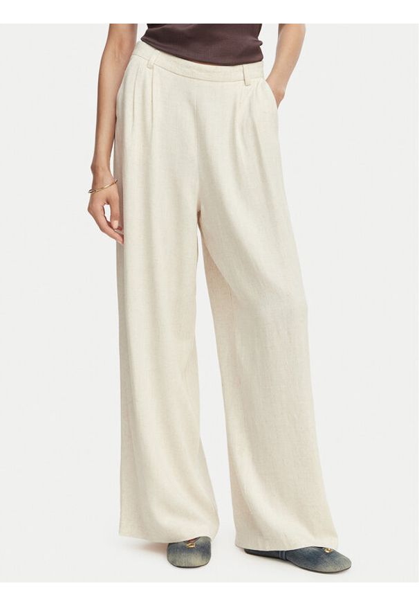 only - ONLY Spodnie materiałowe Lemmia 15370398 Beżowy Regular Fit. Kolor: beżowy. Materiał: wiskoza