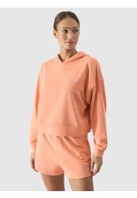 4f - 4F Bluza dresowa nierozpinana z kapturem damska - pomarańczowa M. Okazja: na co dzień. Typ kołnierza: kaptur. Kolor: pomarańczowy. Materiał: dresówka. Wzór: napisy, gładki, ze splotem. Sezon: lato. Styl: klasyczny, casual, sportowy #1