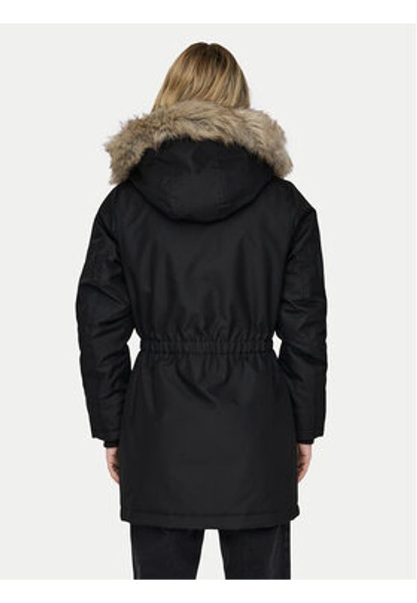 only - ONLY Parka Iris 15304625 Czarny Regular Fit. Kolor: czarny. Materiał: syntetyk