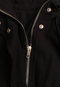 Born2be - Czarna Przejściowa Kurtka Bombka Oversize z Bawełny i Wiskozy Effinue. Okazja: na spacer, na co dzień. Kolor: czarny. Materiał: wiskoza, bawełna. Styl: casual #3