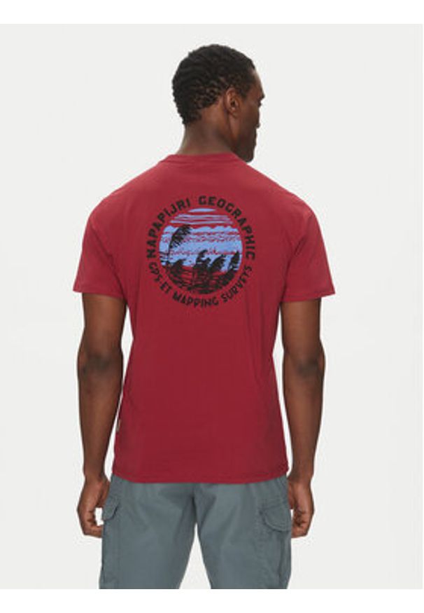 Napapijri T-Shirt S-Vignoni NP0A4ILX Czerwony Regular Fit. Kolor: czerwony. Materiał: bawełna