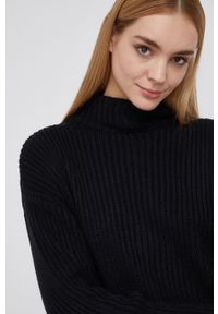 DKNY - Dkny Sweter damski kolor czarny z golfem. Typ kołnierza: golf. Kolor: czarny. Materiał: dzianina