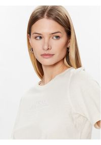 Guess T-Shirt Piercing W3GI23 JA914 Écru Boxy Fit. Materiał: bawełna