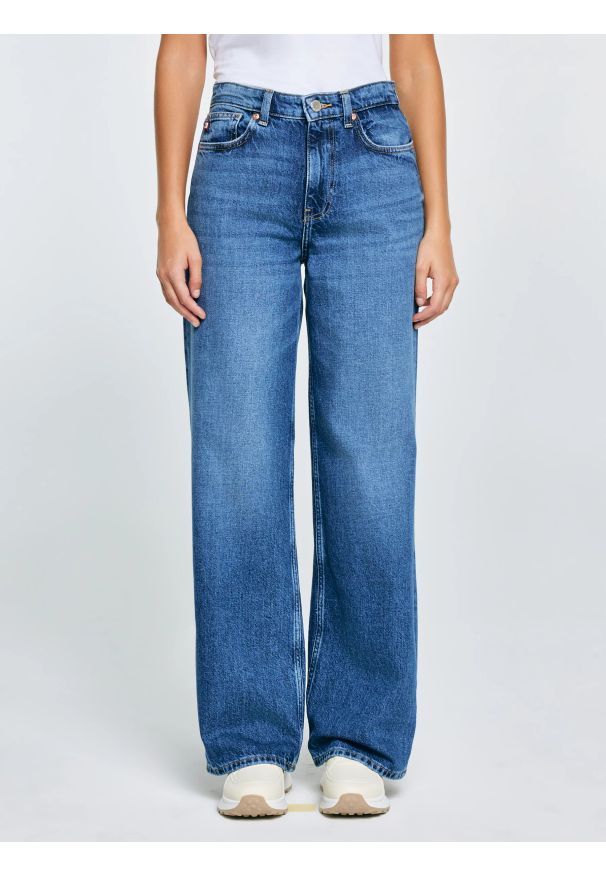 Big-Star - Jeansy damskie z szeroką nogawką niebieskie Atrea 389. Okazja: na co dzień. Stan: podwyższony. Kolor: niebieski. Styl: casual, klasyczny, vintage, elegancki