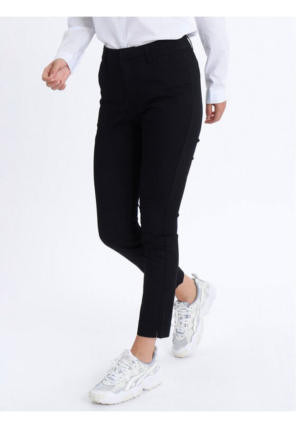 Kaffe Spodnie materiałowe Lea 10505191 Czarny Regular Fit. Kolor: czarny. Materiał: bawełna, materiał, syntetyk
