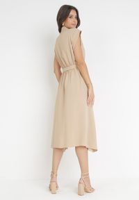 Born2be - Beżowa Midi Sukienka Zapinana na Guziki z Wiązanym Paskiem Alyssama. Kolor: beżowy. Materiał: materiał. Długość: midi #3