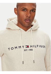 TOMMY HILFIGER - Tommy Hilfiger Bluza Logo MW0MW11599 Beżowy Regular Fit. Kolor: beżowy. Materiał: syntetyk, bawełna #4