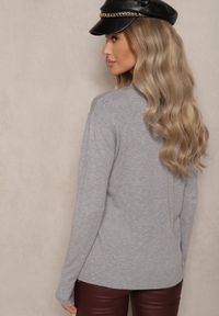 Renee - Szary Klasyczny Sweter ze Stójką Miridra. Okazja: na co dzień, na spotkanie biznesowe. Typ kołnierza: kołnierzyk stójkowy. Kolor: szary. Materiał: jeans. Długość rękawa: długi rękaw. Długość: długie. Wzór: aplikacja. Styl: klasyczny #5