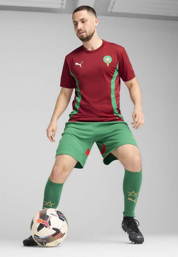 Puma - Męska koszulka przedmeczowa Maroko PUMA Intense Red Archive Green. Kolor: czerwony, wielokolorowy, zielony