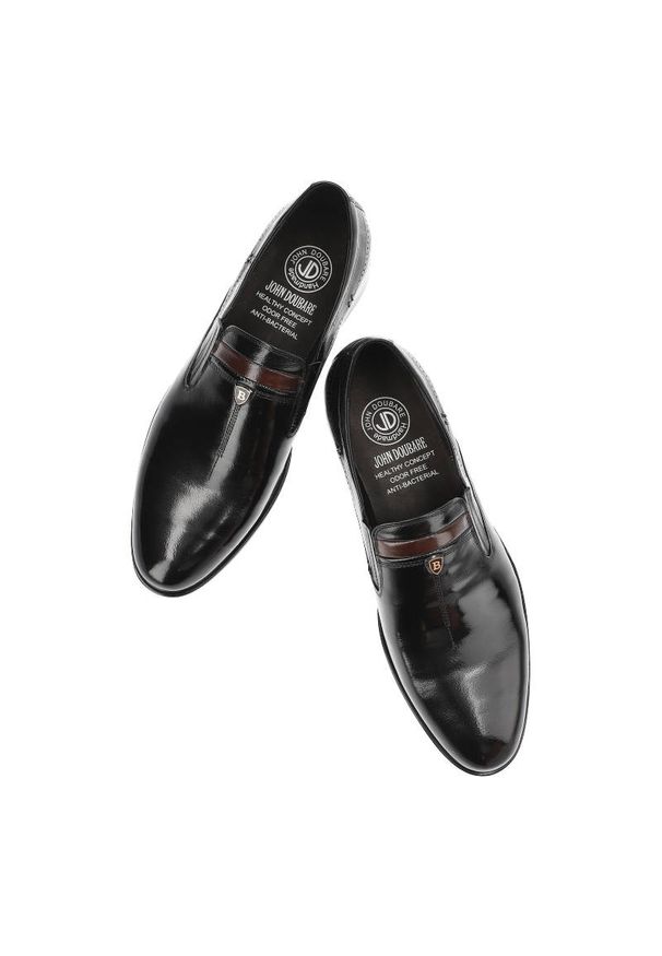 Czarne Półbuty John Doubare Eleganckie Buty Męskie. Okazja: na wesele, na co dzień, na ślub cywilny. Kolor: czarny. Materiał: lakier, skóra. Szerokość cholewki: normalna. Styl: elegancki