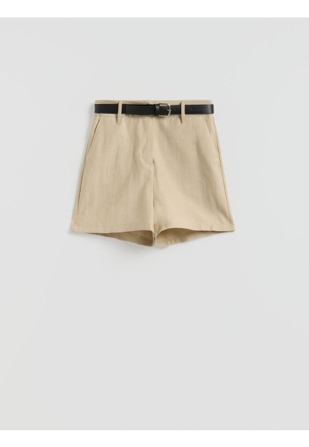 Reserved - Szorty z lyocellem - oliwkowy. Kolor: oliwkowy. Materiał: tkanina