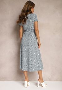 Renee - Niebiesko-Biała Koszulowa Sukienka w Geometryczny Wzór Zapinana na Guziki Xarrah. Kolor: niebieski. Materiał: tkanina. Wzór: geometria. Sezon: lato. Typ sukienki: koszulowe #4