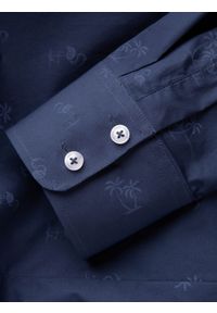 Ombre Clothing - Klasyczna męska bawełniana koszula SLIM FIT w palmy - ciemnoniebieska V5 OM-SHCS-0156 - XXL. Typ kołnierza: kołnierzyk klasyczny. Kolor: niebieski. Materiał: bawełna. Długość rękawa: długi rękaw. Długość: długie. Wzór: nadruk. Styl: klasyczny #5