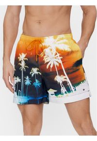 TOMMY HILFIGER - Tommy Hilfiger Szorty kąpielowe Photoprint UM0UM03295 Kolorowy Regular Fit. Materiał: syntetyk. Wzór: kolorowy
