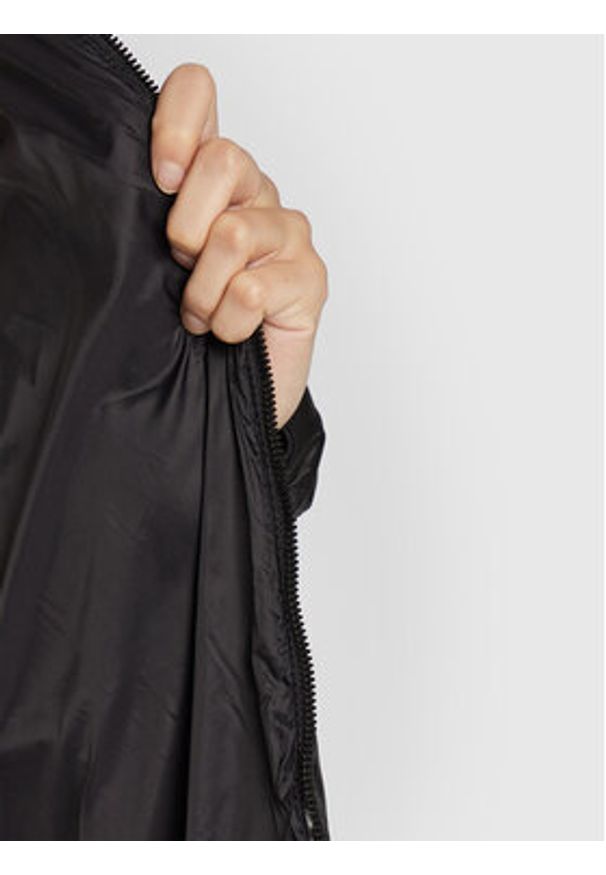 CMP Kurtka zimowa 32K3106 Czarny Regular Fit. Kolor: czarny. Materiał: syntetyk. Sezon: zima