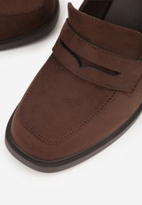 Born2be - Brązowe Półbuty w Stylu Mokasynów na Obcasie z Ozdobnym Przeszyciem Edanithiel. Okazja: na co dzień. Kolor: brązowy. Materiał: jeans. Obcas: na obcasie. Styl: casual, elegancki, klasyczny. Wysokość obcasa: średni #3