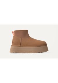 Ugg - Buty zimowe damskie UGG W Classic Mini Dipper Boot. Kolor: beżowy. Sezon: zima