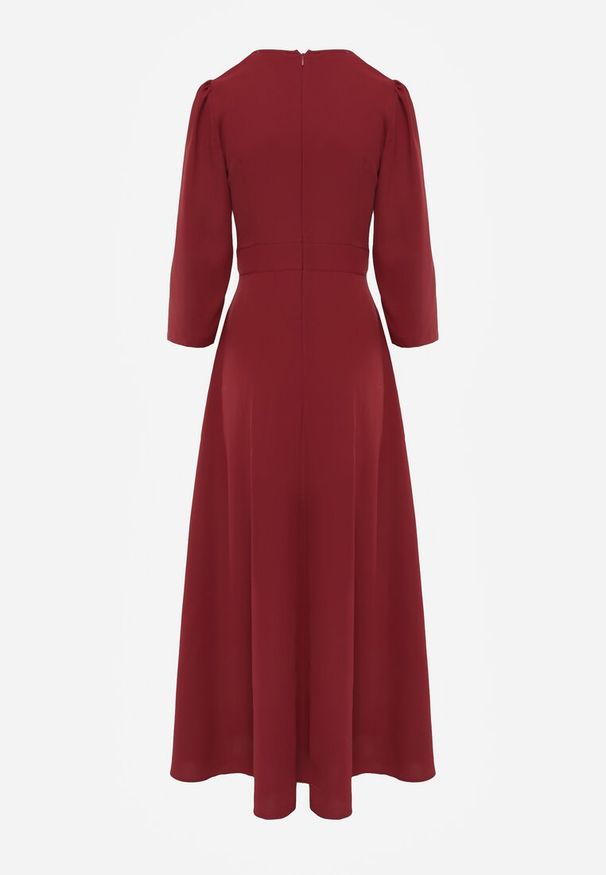 Renee - Bordowa Elegancka Sukienka o Kopertowym Kroju Zdobiona Aplikacją w Talii Zilendra. Kolor: czerwony. Wzór: aplikacja. Typ sukienki: kopertowe. Styl: elegancki