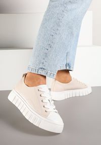 Renee - Beżowe Płaskie Sneakersy Vices ze Sznurowaniem Lorori. Okazja: na co dzień. Zapięcie: sznurówki. Kolor: beżowy. Materiał: jeans. Sezon: lato, wiosna