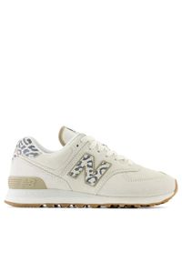 Buty do chodzenia damskie New Balance 574. Zapięcie: sznurówki. Kolor: biały. Materiał: materiał. Szerokość cholewki: normalna. Model: New Balance 574. Sport: turystyka piesza