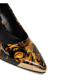 Versace Jeans Couture Szpilki 79VA3S50 ZS366 Czarny. Kolor: czarny. Materiał: skóra. Obcas: na szpilce #4