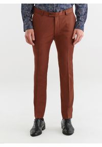 Pako Lorente - PAKO LORENTE – Gładkie spodnie garniturowe w kolorze brązowym. Kolor: brązowy. Materiał: poliester, wełna. Wzór: gładki #8