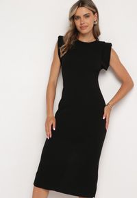 Born2be - Czarna Sukienka Bodycon z Prążkowanej Dzianiny z Rozcięciem Roleria. Okazja: na co dzień. Kolor: czarny. Materiał: dzianina, prążkowany. Długość rękawa: bez rękawów. Typ sukienki: bodycon. Styl: casual, elegancki