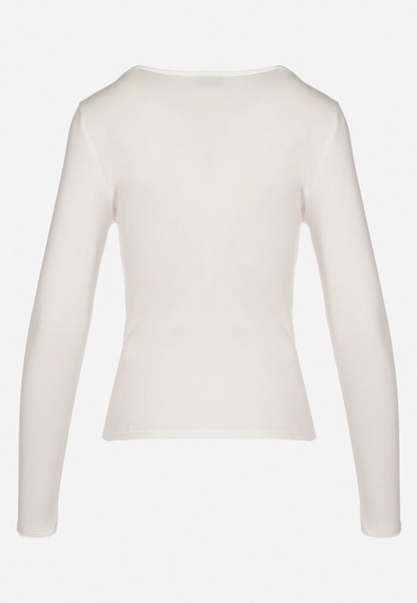 Born2be - Biała Bluzka z Wiskozą Asymetrycznym Dekoltem Tatielis. Okazja: na co dzień. Kolor: biały. Materiał: wiskoza. Styl: elegancki, casual