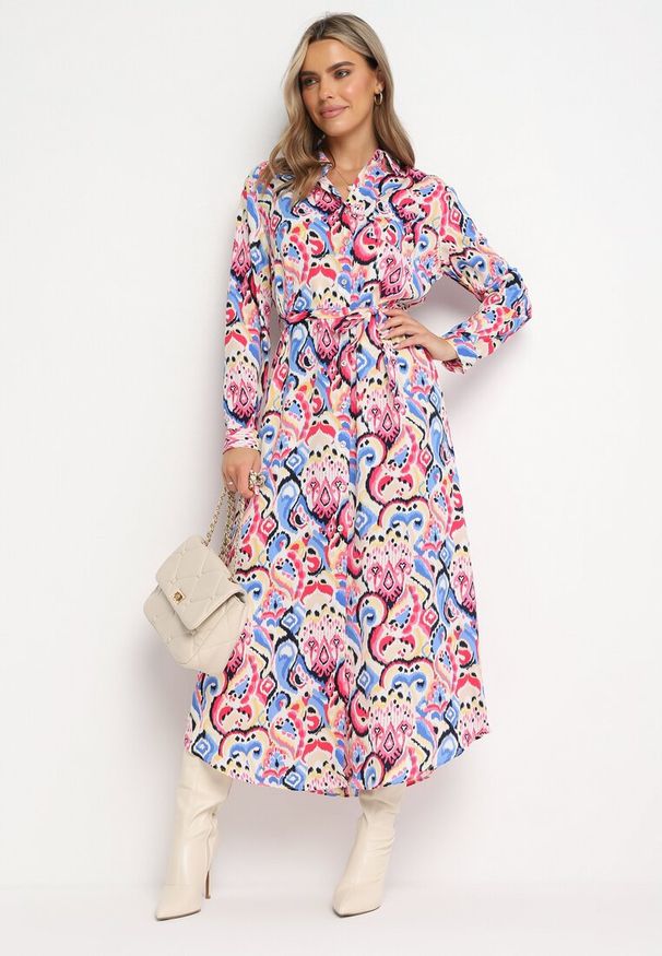 Born2be - Różowo-Niebieska Koszulowa Sukienka z Wiązanym Paskiem Veronices. Kolor: różowy. Materiał: materiał. Długość rękawa: długi rękaw. Wzór: aplikacja. Typ sukienki: koszulowe. Długość: maxi