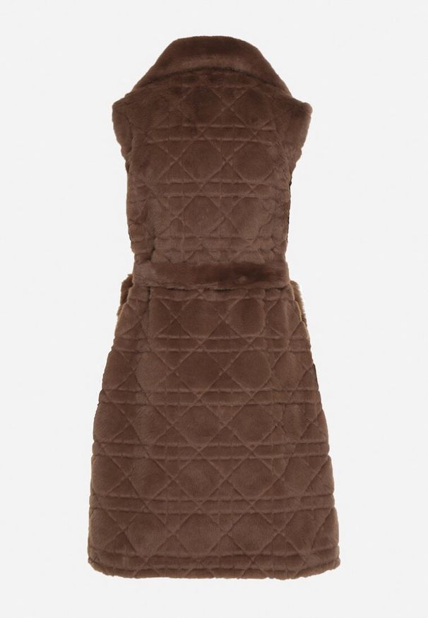 Born2be - Brązowa Futrzana Kamizelka z Wiązanym Paskiem i Ozdobnymi Przeszyciami Raetila. Okazja: do pracy, na co dzień, na spotkanie biznesowe. Typ kołnierza: golf. Kolor: brązowy. Materiał: futro. Wzór: aplikacja. Styl: casual, elegancki, biznesowy