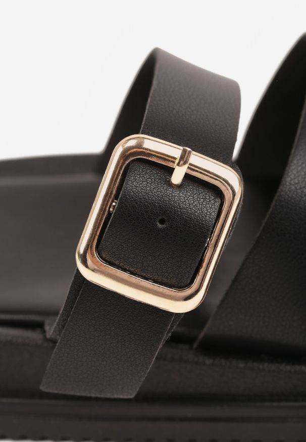 Born2be - Czarne Klapki z Przeplatanymi Paskami i Klamrą Ravelya. Okazja: na co dzień, na spacer. Kolor: czarny. Materiał: jeans. Sezon: lato. Styl: boho, klasyczny, casual