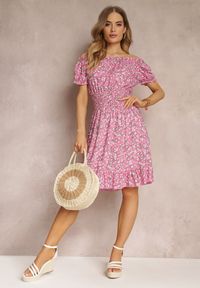 Renee - Różowa Bawełniana Sukienka Midi Hiszpanka z Gumką w Pasie Dnise. Typ kołnierza: dekolt hiszpanka. Kolor: różowy. Materiał: bawełna. Długość: midi #5